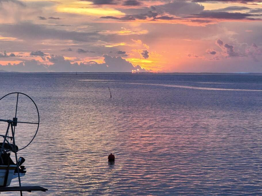 Studio Bord De Mer Fare Tahitea Pension Taputapuapea ภายนอก รูปภาพ